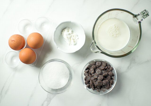 チョコレートスフレ レシピ 材料