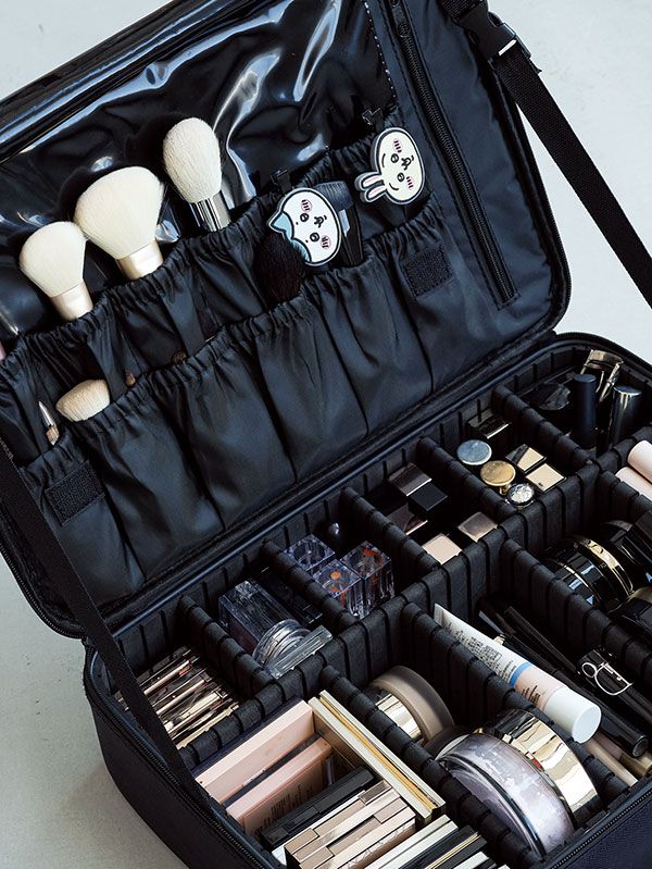 特大ケースに一軍コスメ