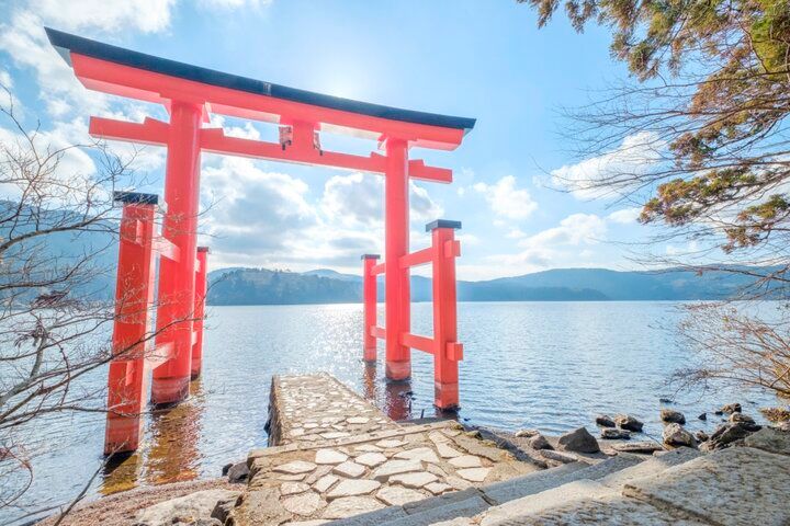 新年「辰」の年に箱根・芦ノ湖の龍神さまにお参り、「箱根神社」から「九頭龍神社」へ
