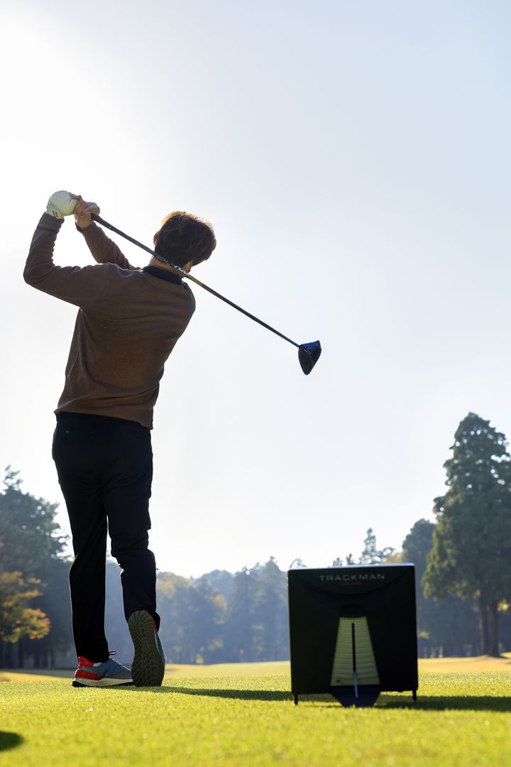 ボールがしっかりつかまって狙える！ドライバーシャフトをプロがガチ試打！