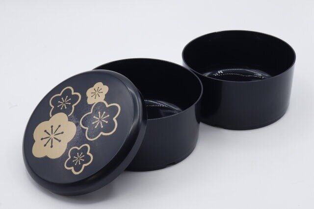 お正月に使えるダイソーの丸重箱