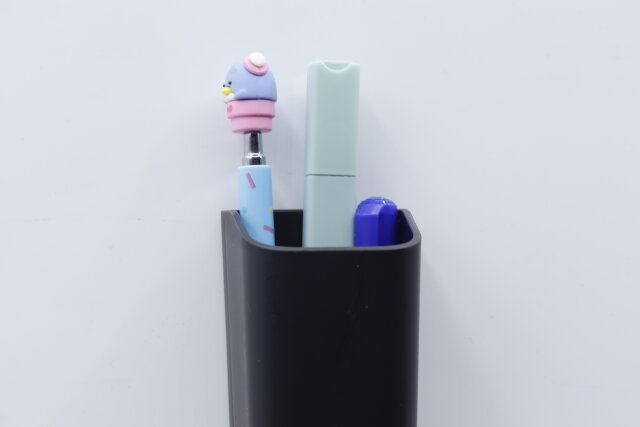 ダイソーのフック付ペンポケット