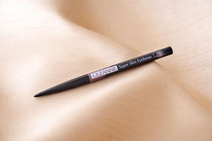画像: 【セザンヌ】「超細芯アイブロウ」¥550（税込） 出典：@cosme