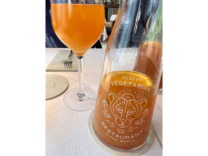 搾りたてのフレッシュジュース