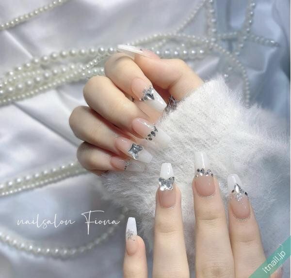 Fionaが投稿したネイルデザイン [photoid:I0126304] via Itnail Design (724458)