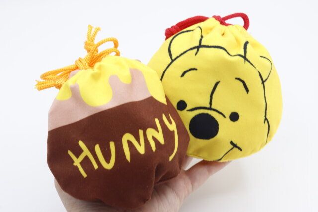 〈プー〉ふんわり巾着 15×15cmのデザイン