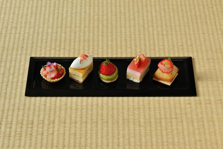 「Nipponキュイジーヌ 苺薫るアフタヌーンティー」干菓子