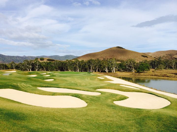 ゴルフも海もサウナも楽しめる！ ニューカレドニア西海岸の超おすすめリゾート