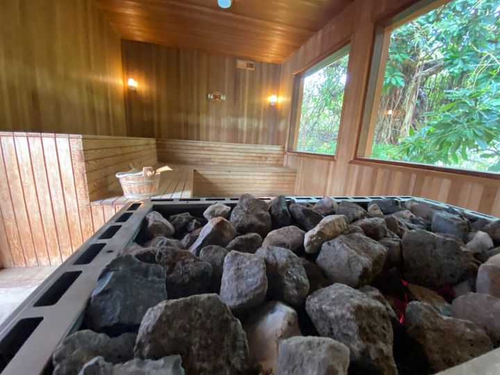 ゴルフも海もサウナも楽しめる！ ニューカレドニア西海岸の超おすすめリゾート