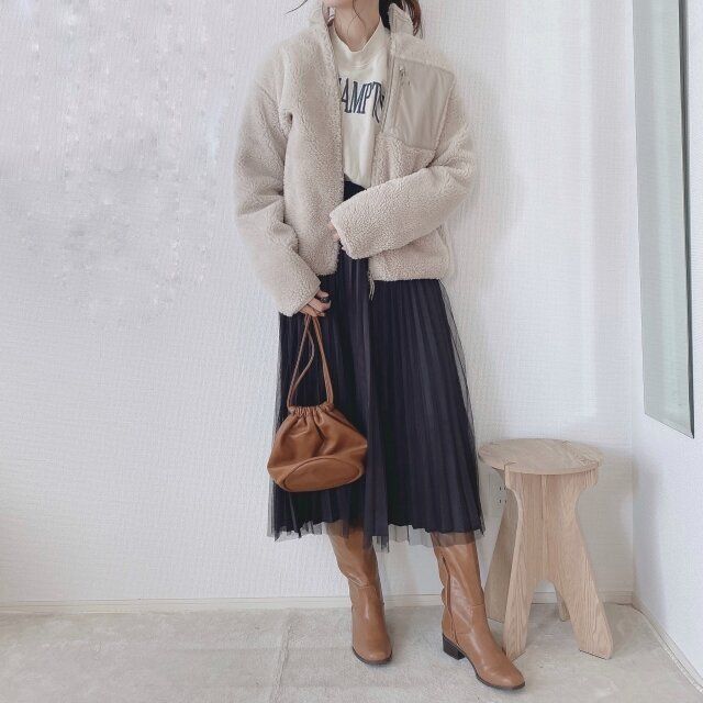 大人におすすめのボアアウターコーデ