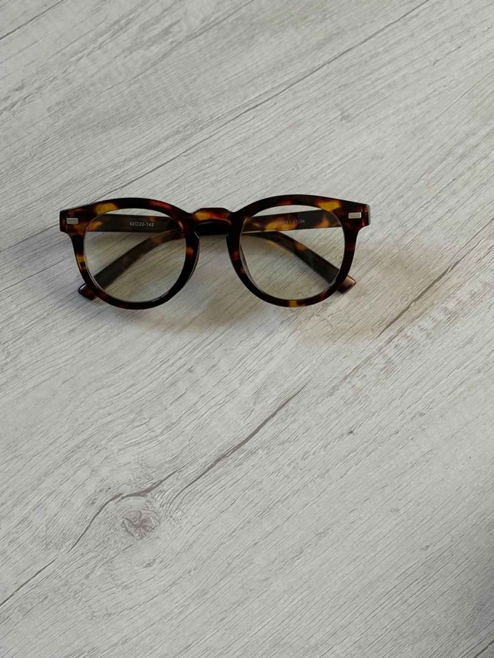 画像: ３．お値段以上の褒められアイテム！ 【GU】のメガネ