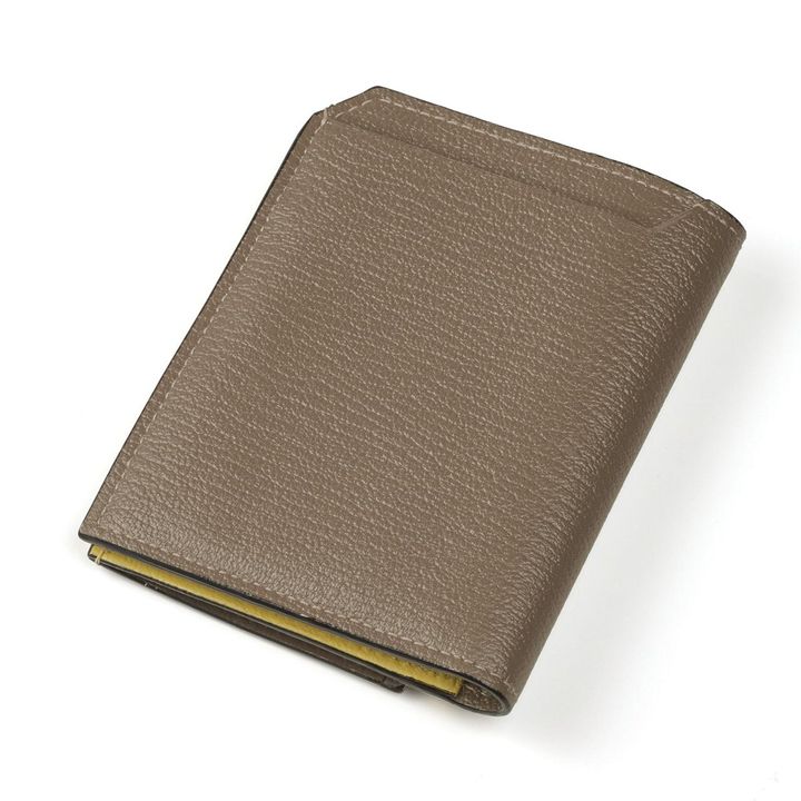 画像: 「スマートカードウォレット GRAY*YELLOW」【縦11×横8.8×マチ1.5cm、札入れ1／カードスロット7／小銭入れ1】￥33,000 出典：ラルコバレーノ