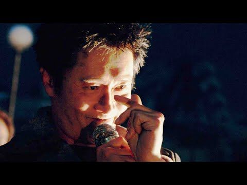 イ・ビョンホン 、新年のお祭りで熱唱！「笑いと同時にダークな部分が見えます」と見どころ語る『コンクリート・ユートピア』本編映像