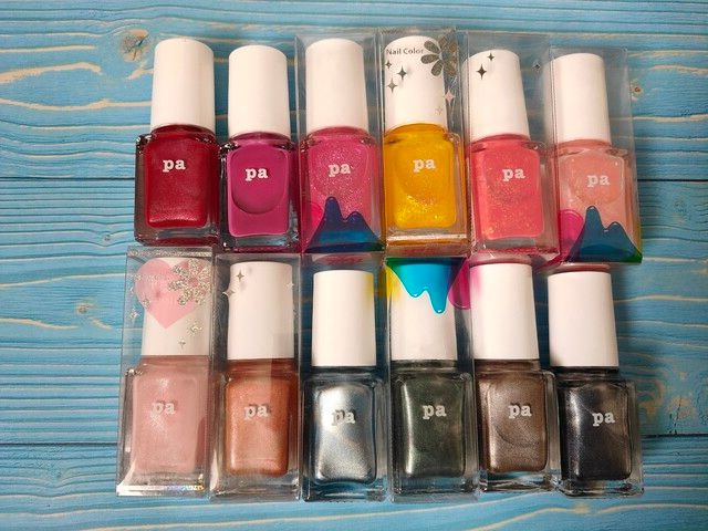 3COINS HAPPYBOXの中身 ネイル12本