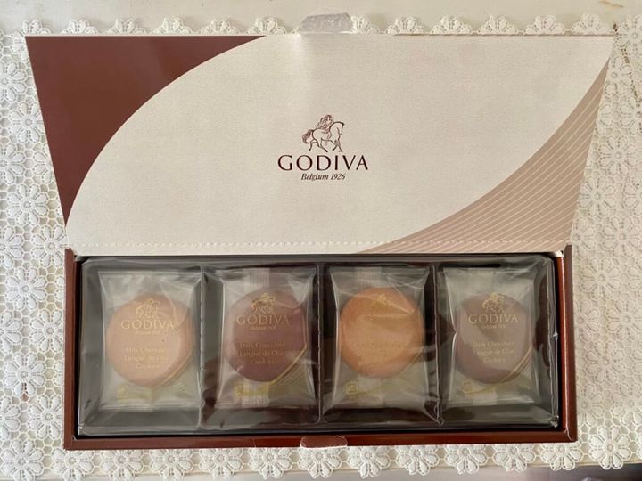 ゴディバ福袋2024「ラングドシャクッキーアソートメント （8枚入）」