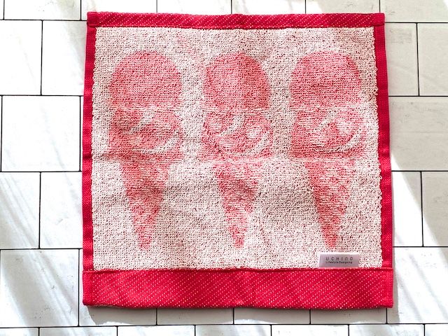 サーティワン 福袋 2024オリジナルグッズ「UCHINO ハンドタオル」裏