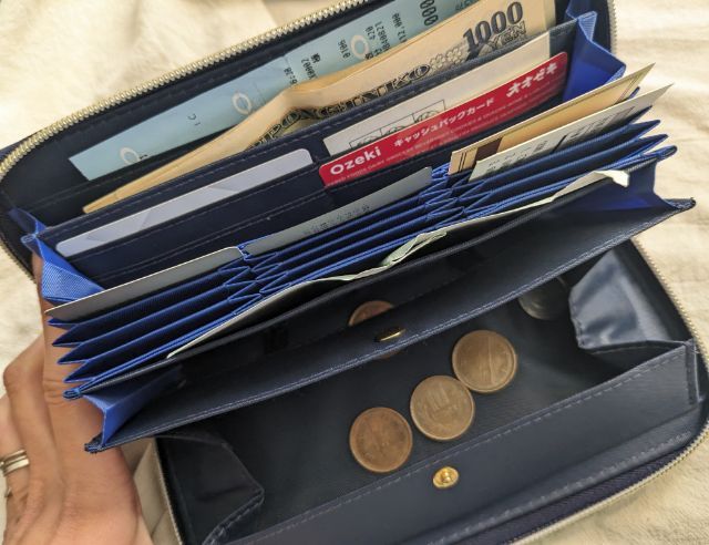 中にお金を入れたところ