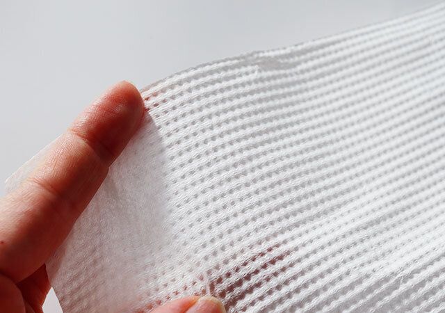 ダイソーの抗菌ペーパータオル（100枚）はエンボス加工