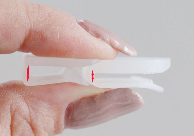 ダイソーのカーテン隙間防止クリップ 厚手カーテン用 2Pと従来品の違い