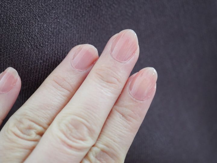 ムラになることがないので塗りやすく、爪を守るケア成分が贅沢に配合されている点も魅力的