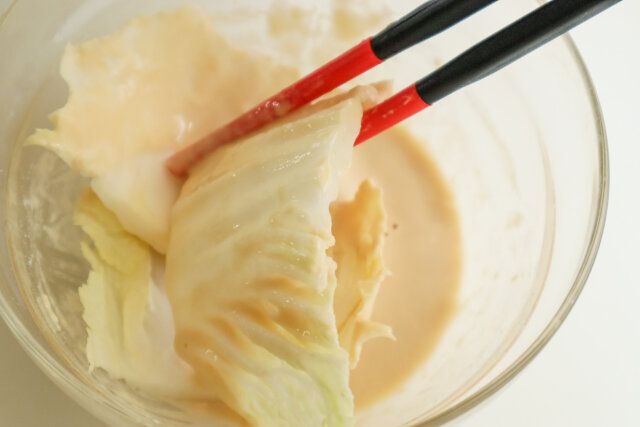 コウケンテツ 白菜チヂミ 再現レシピ 白菜に生地を絡める