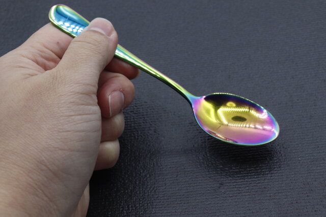 ダイソーのステンレスティースプーン（オーロラ）