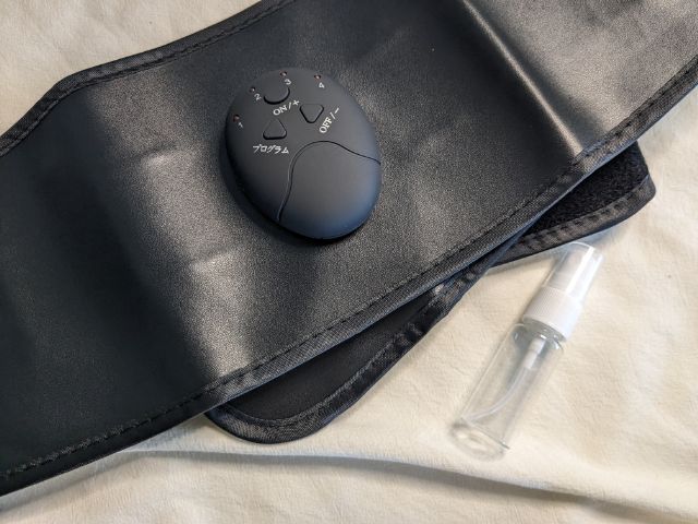 腹筋EMSベルト
