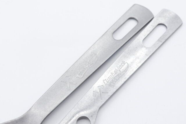 アウトドアカトラリー 先割れスプーンとアウトドアカトラリー ナイフのデザイン