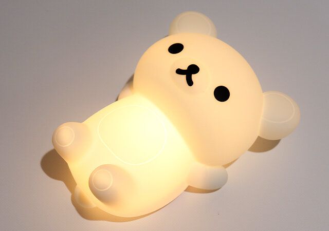 リラックマ お部屋ライト ごろ寝ver.の点灯時