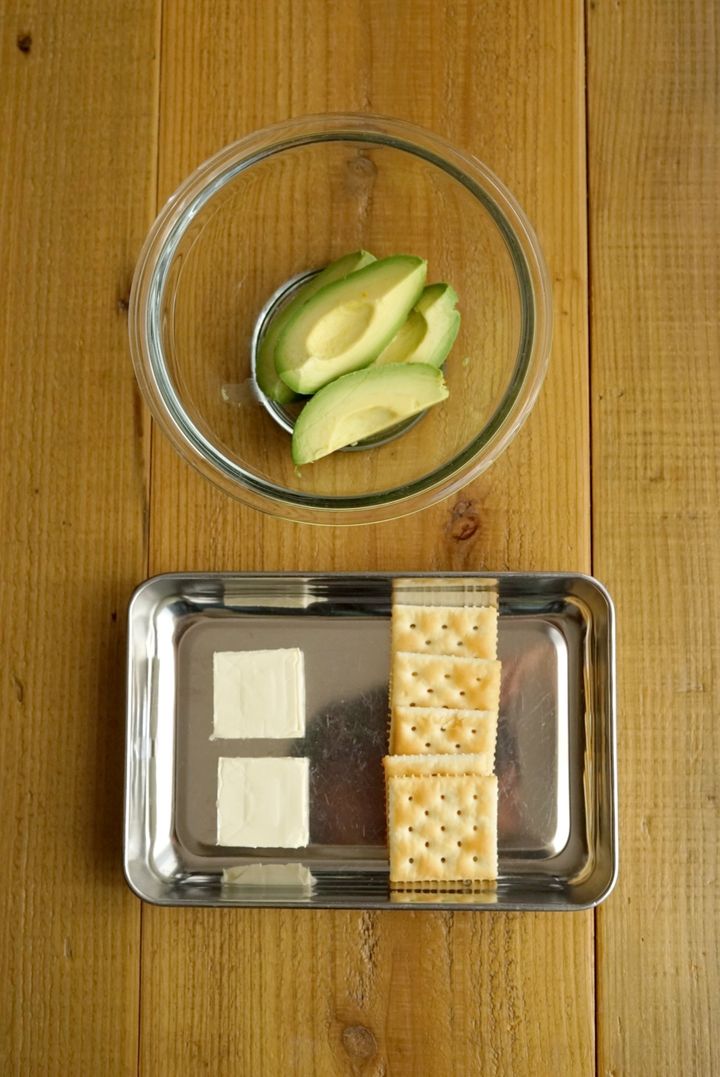 ほんのりスパイスをきかせて味を格上げ！アボカドクリームディップ【料理家 あやかの旬野菜を使ったアペロおつまみ vol.3 〜レシピで旅するヨーロッパ〜】