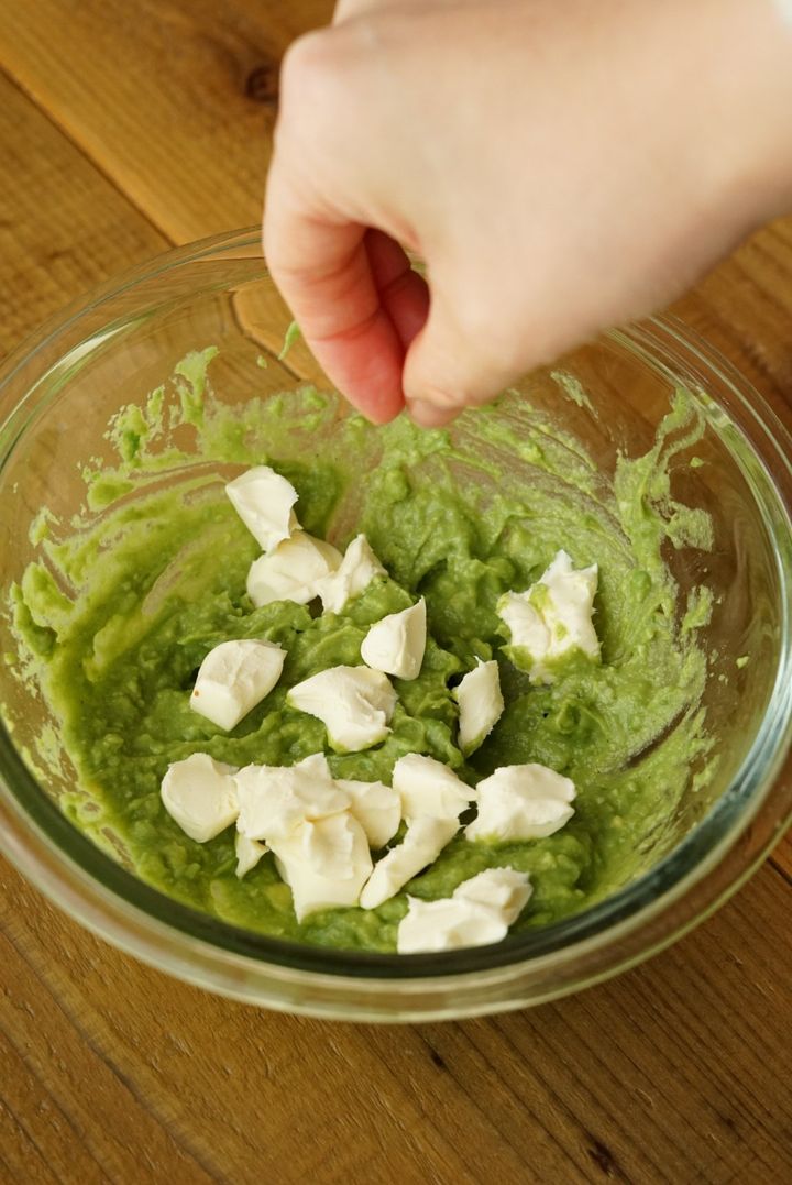 ほんのりスパイスをきかせて味を格上げ！アボカドクリームディップ【料理家 あやかの旬野菜を使ったアペロおつまみ vol.3 〜レシピで旅するヨーロッパ〜】