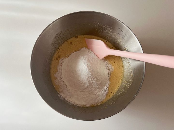 余ったお節で作る黒豆くるみラムレーズンの米粉パウンドケーキ【渡辺友美子のコーヒーに合うお菓子のレシピ vol.24 〜レシピで旅するヨーロッパ〜】