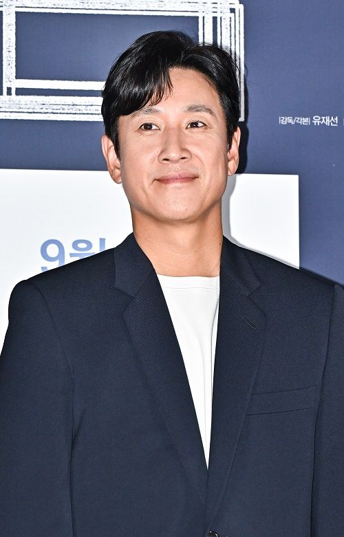 イ・ソンギュンさん