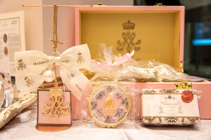 マリー・アントワネットの世界感あふれる紅茶の名店「LE SALON DE NINA’S 日比谷」