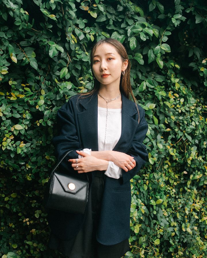 今どき“モノトーン”スタイル5選。ビター＆スタイリッシュな着こなしが気分。【TOKYO SNAP】