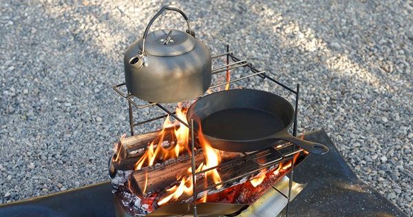 「わずか1.1㎏」コンパクトで機能性バツグンな焚き火台が優秀すぎた…！