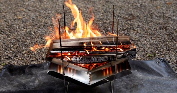 「わずか1.1㎏」コンパクトで機能性バツグンな焚き火台が優秀すぎた…！