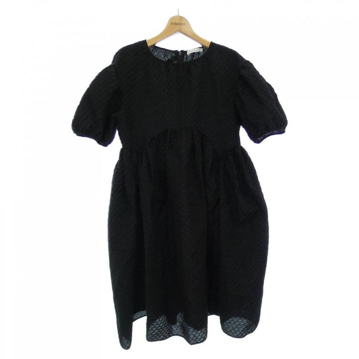 セシリー・バンセンのワンピース