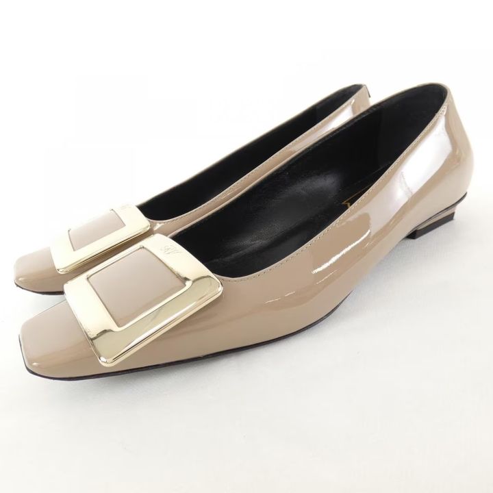 ロジェヴィヴィエのパンプス