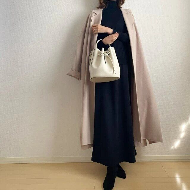 レディースの冬ロングコートコーデ