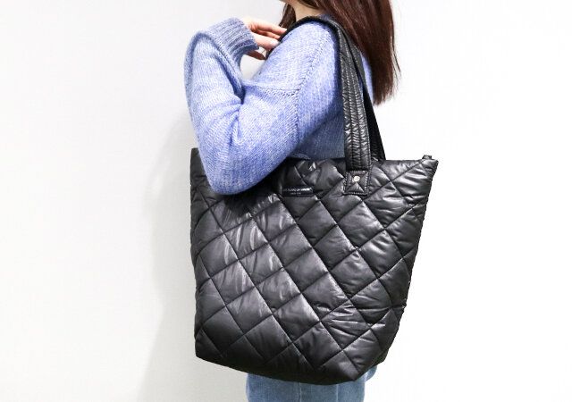 宝島社のスケープオブグリーンのキルティングショルダーバッグはシーンを問わず使いやすいシンプルなデザイン