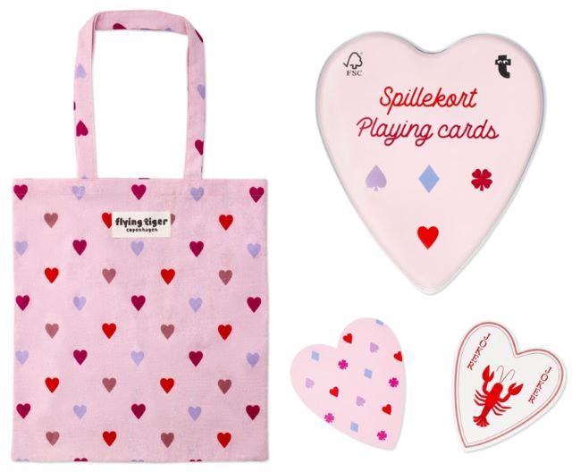 フライングタイガー トートバッグ 495円、トランプ 660円