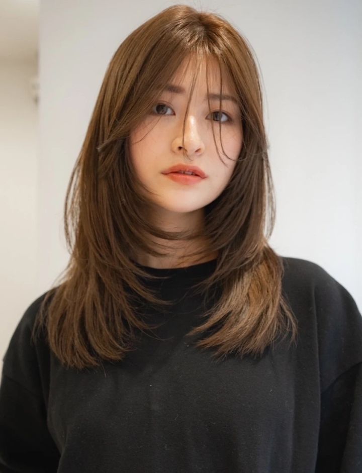 セミロング ヘア 髪型 ヘアスタイル 前髪あり 大人