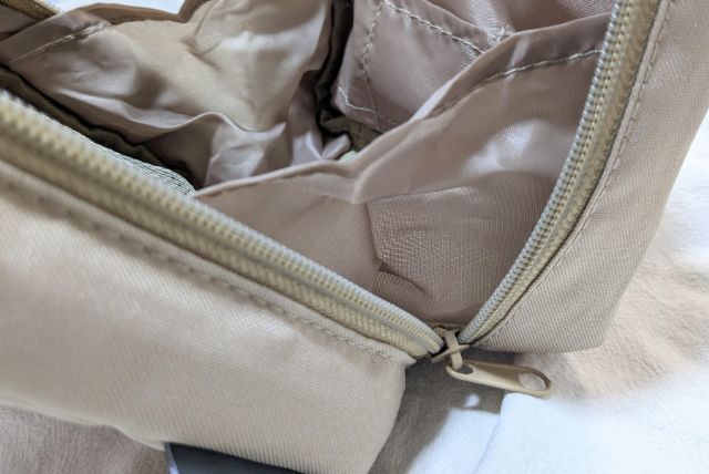 中を開いたところ