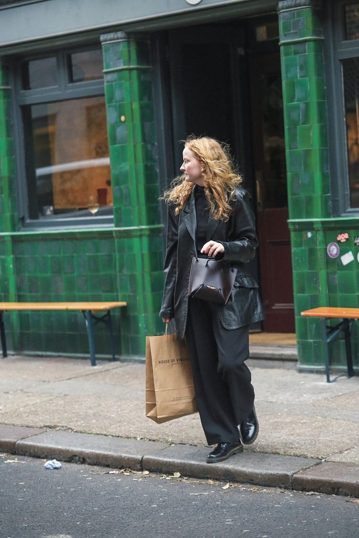 アウターで個性を出した着こなしが人気！【ロンドンガールの一週間コーデ】