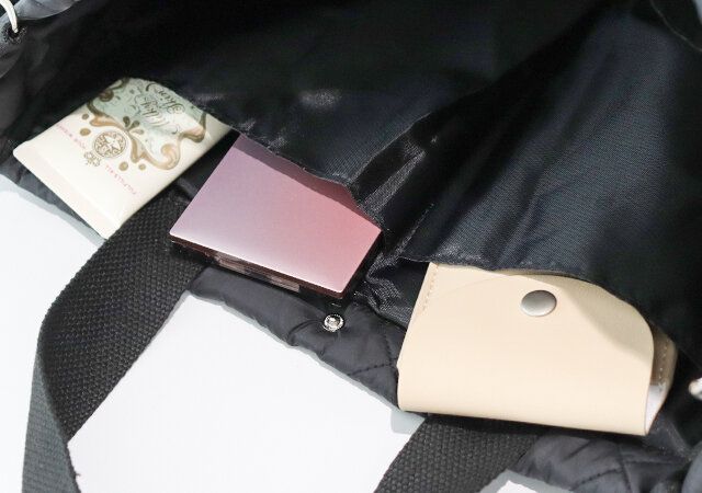 宝島社の付録のA. STANDARD［エー スタンダード］5ポケットBIGキルティングバッグの内ポケット