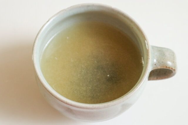 中華風わかめスープ レシピ 煮汁にわかめを入れる
