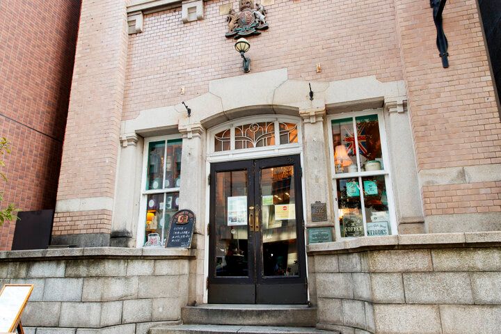 正統派アフタヌーンティーがいただける、アンティーク家具に彩られた洋館「北浜レトロ」