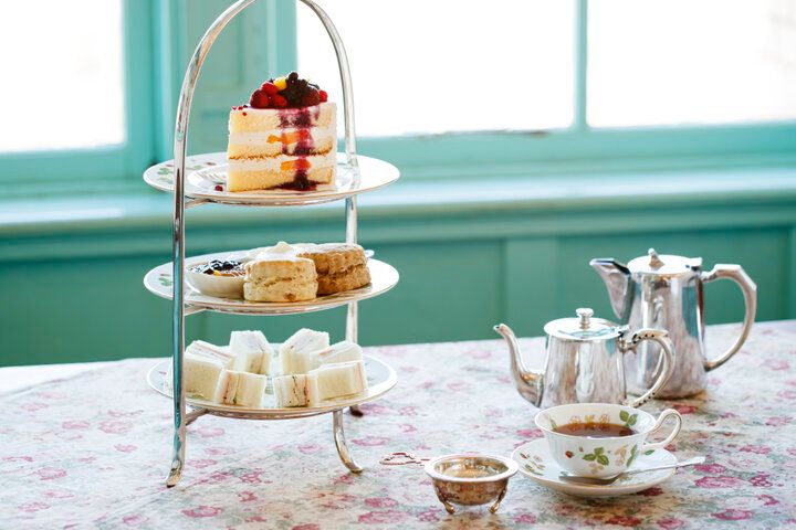 正統派アフタヌーンティーがいただける、アンティーク家具に彩られた洋館「北浜レトロ」