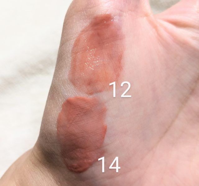 ディズニーストアとrom＆ndのコスメアイテムの写真